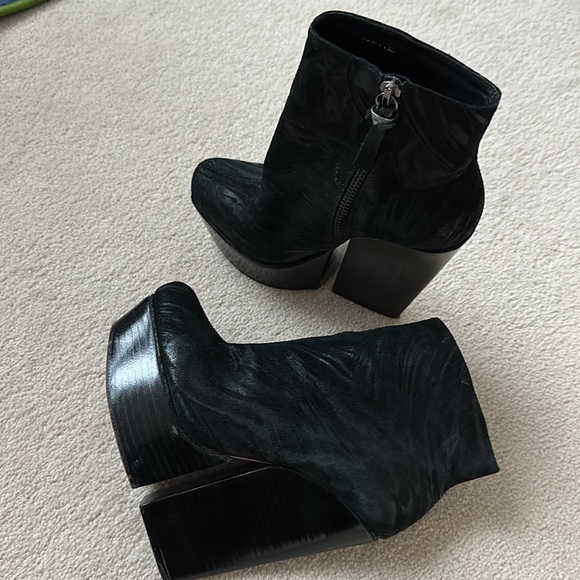 Alice + Olivia Suede Boots - Picture 4 of 8